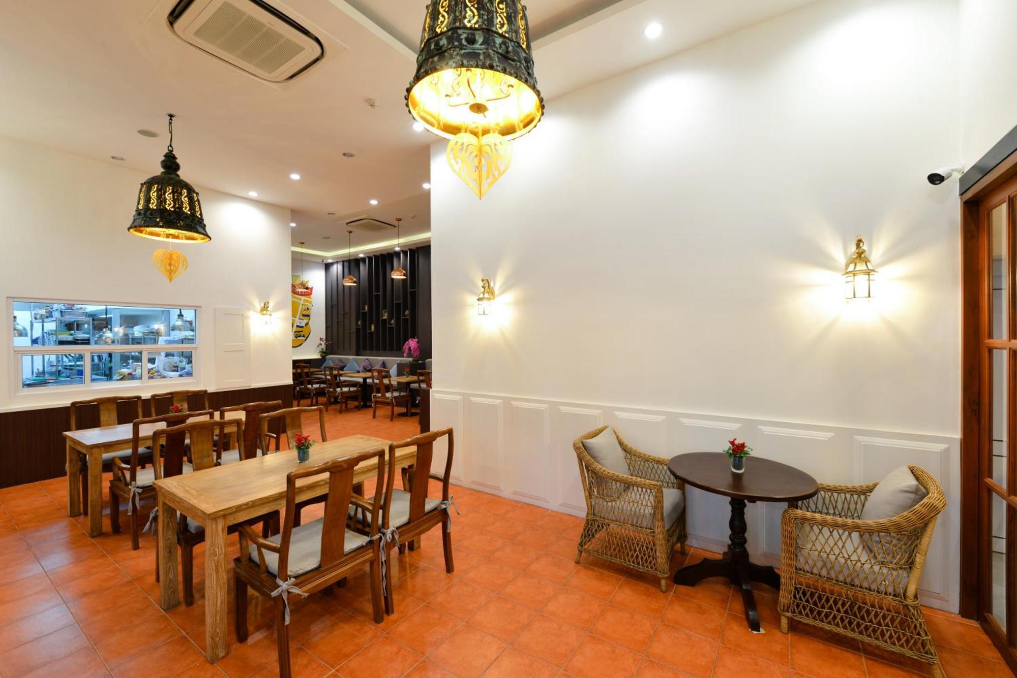 Villa De Pranakorn Μπανγκόκ Εξωτερικό φωτογραφία Interior of a Thai restaurant