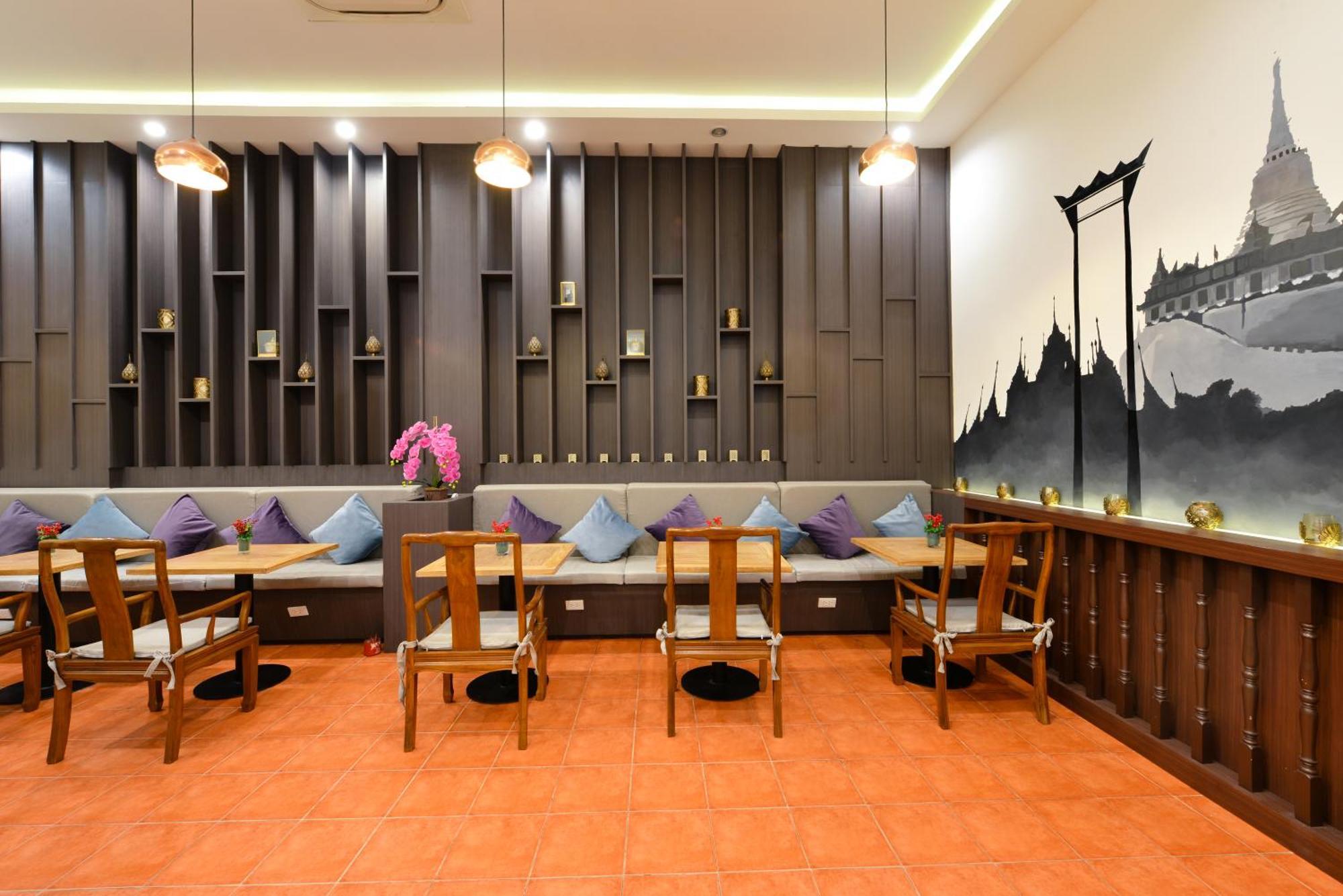 Villa De Pranakorn Μπανγκόκ Εξωτερικό φωτογραφία Interior of a Thai restaurant