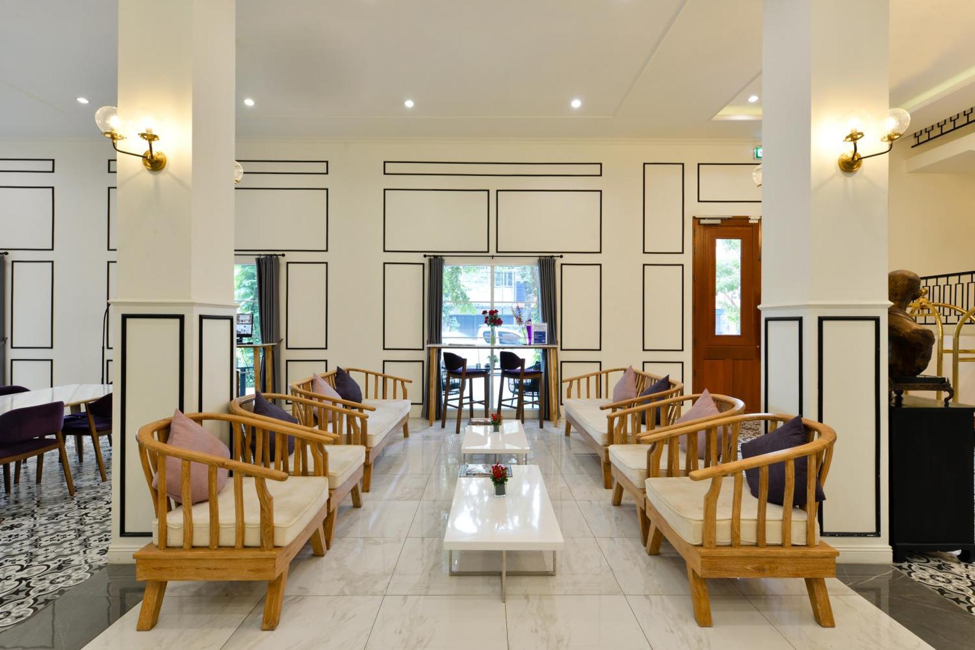 Villa De Pranakorn Μπανγκόκ Εξωτερικό φωτογραφία The lobby of the hotel