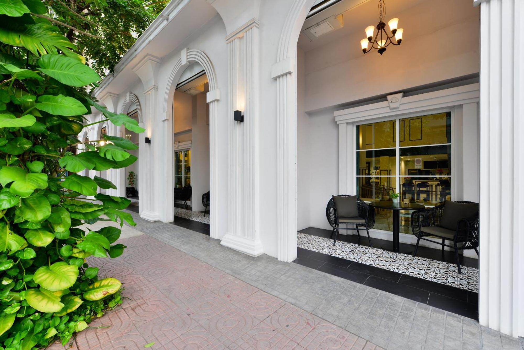 Villa De Pranakorn Μπανγκόκ Εξωτερικό φωτογραφία The hotel's lobby